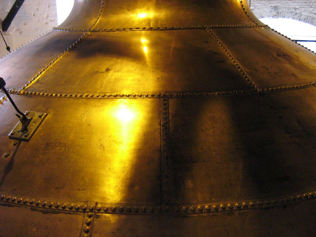 Jameson04 The lower half of the biggest Pot Still in Irela… jay