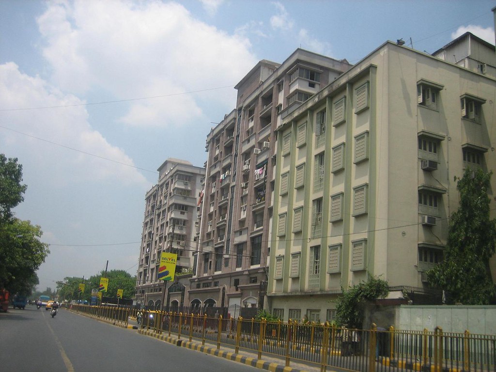 Diamond Harbour Road, Kolkata Diamond Harbour Road in Alip… Flickr