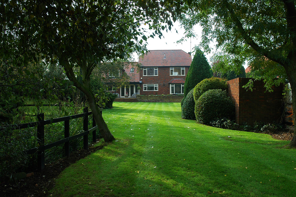 Manor House Manor House, Gravel Lane, Chigwell Nicholas Brett Flickr