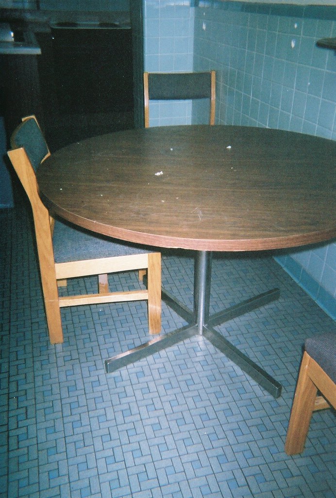 BEFORE Weaver Hall Fourth Floor Kitchen Wobbly table (10… Flickr