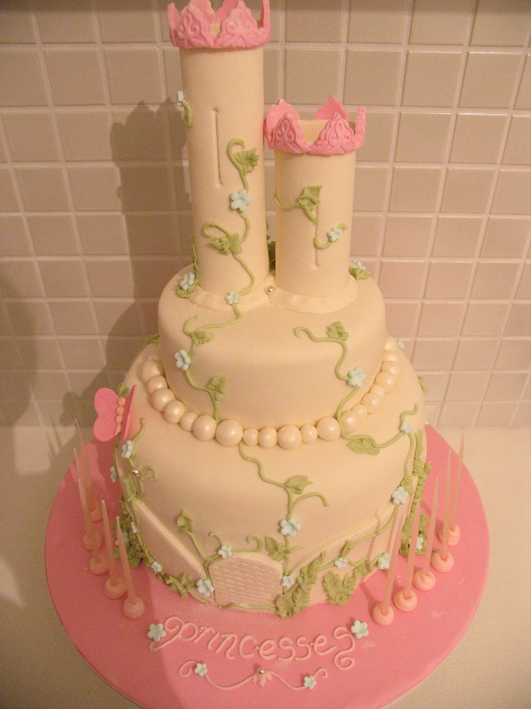 Joint birthday cake for 2 princesses! a photo on Flickriver