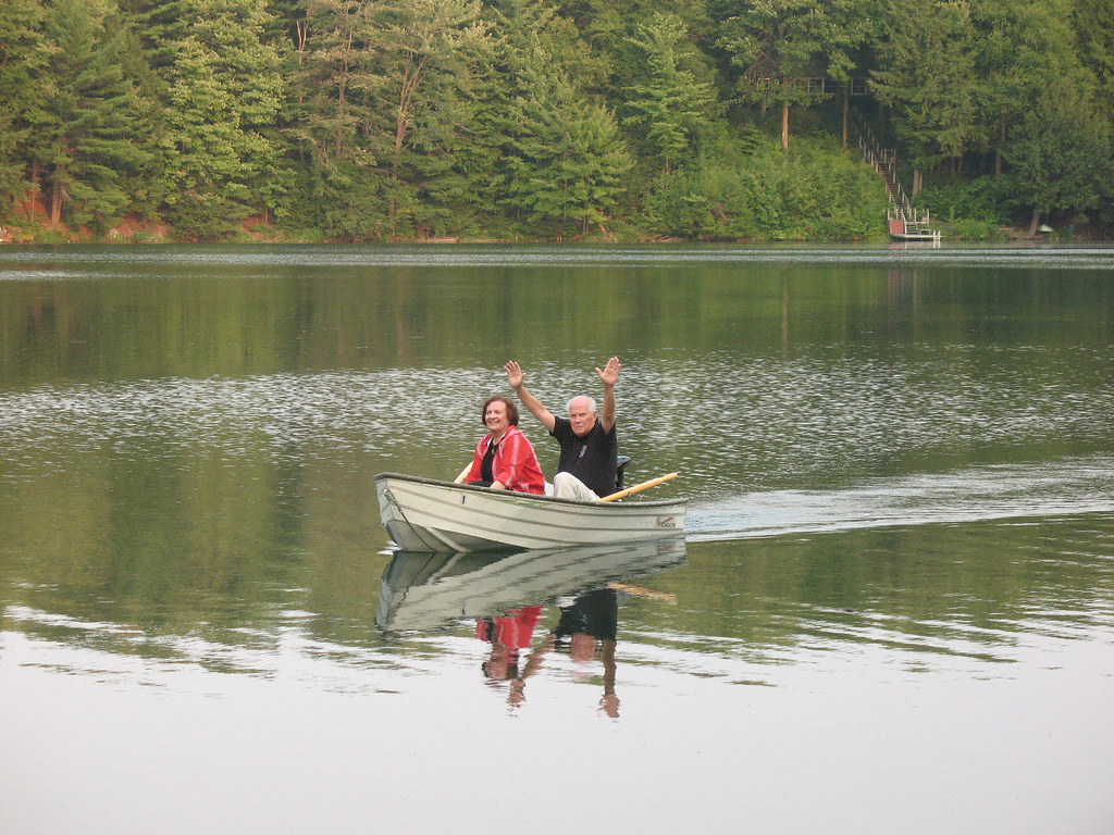 Aunt Elke & Uncle Bob cruising Hiram Lake ljonlocation Flickr