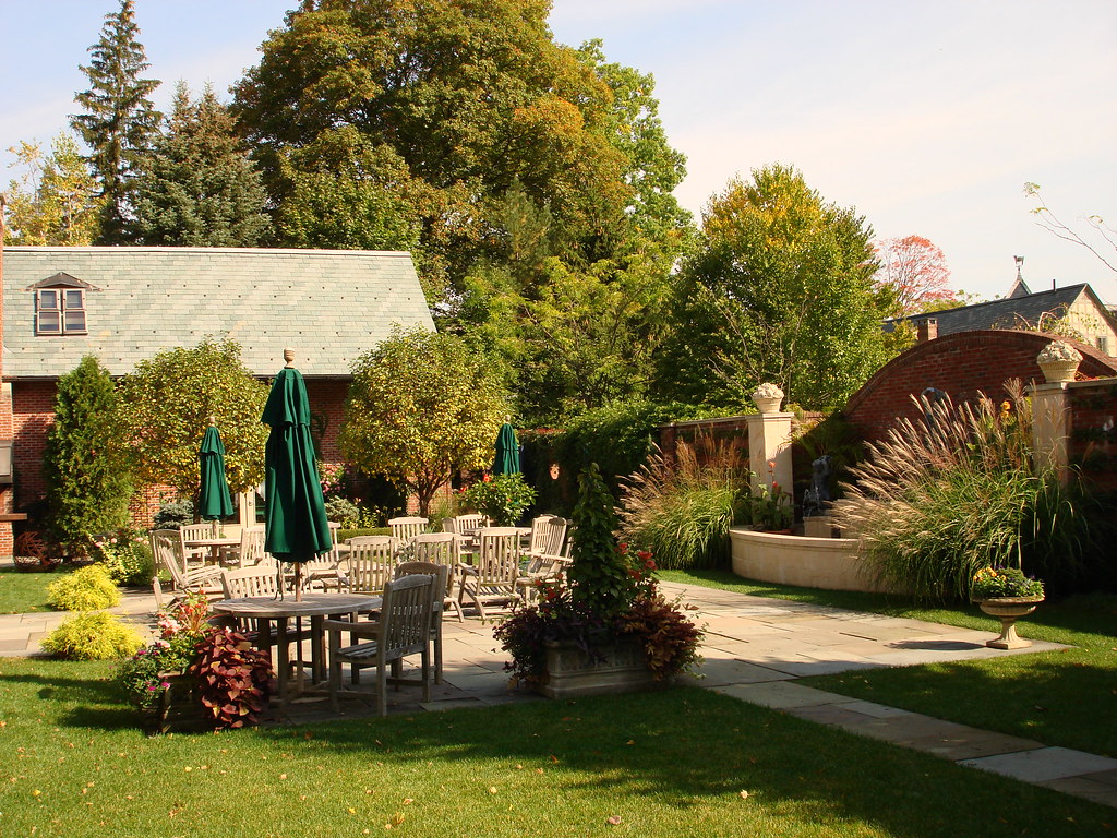 10042006 093 Brackett House, Saratoga Springs, NY Flickr