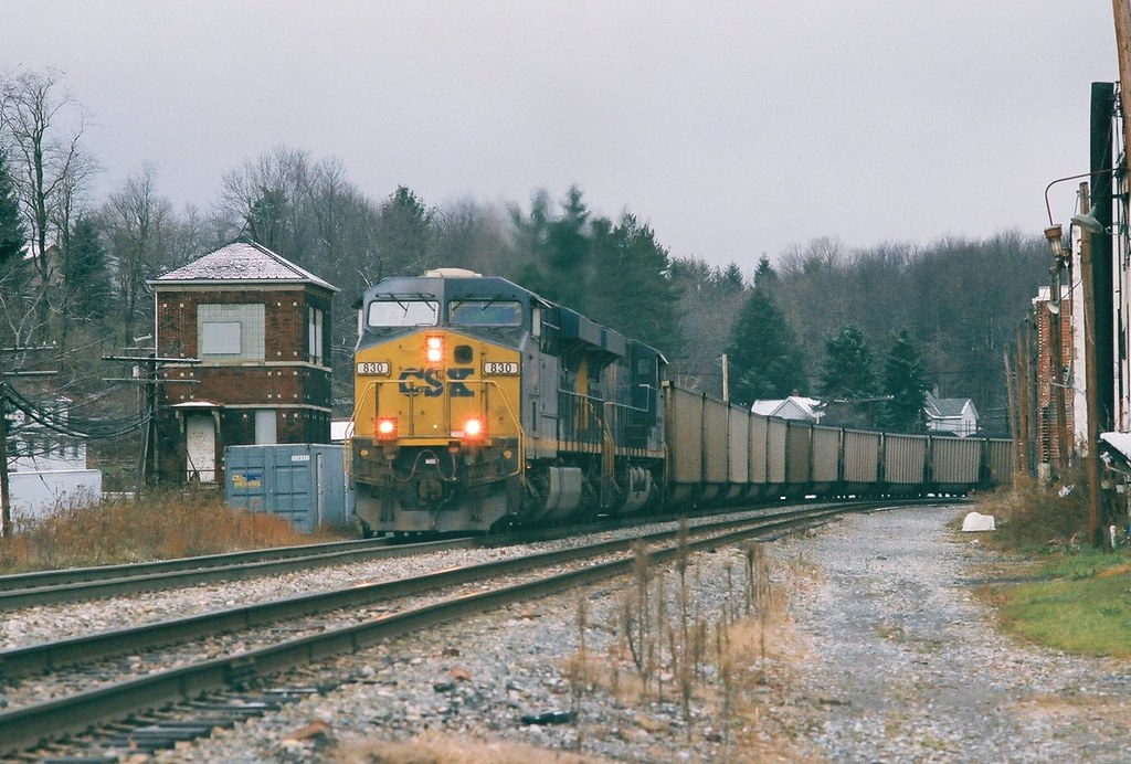 CSX Terra Alta, WV CSX coal drag E105 has made the summi… Flickr
