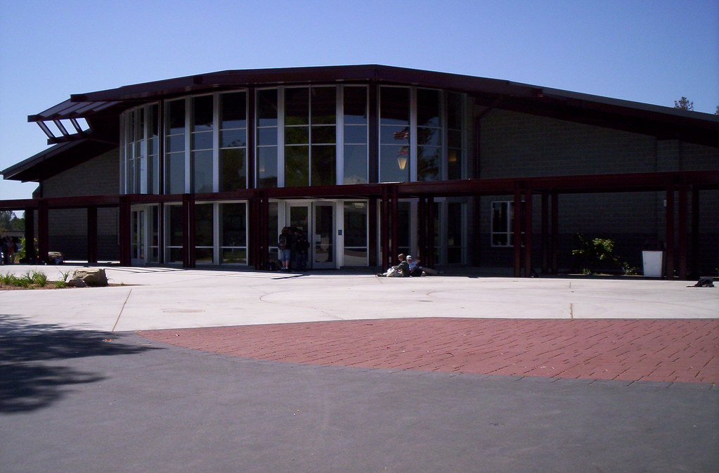 Del Oro Auditorium Taken at Del Oro High School in Loomis,… Flickr