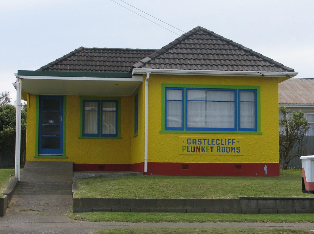 Castle Cliff, Wanganui Castlecliff Plunket Rooms a colou… Flickr