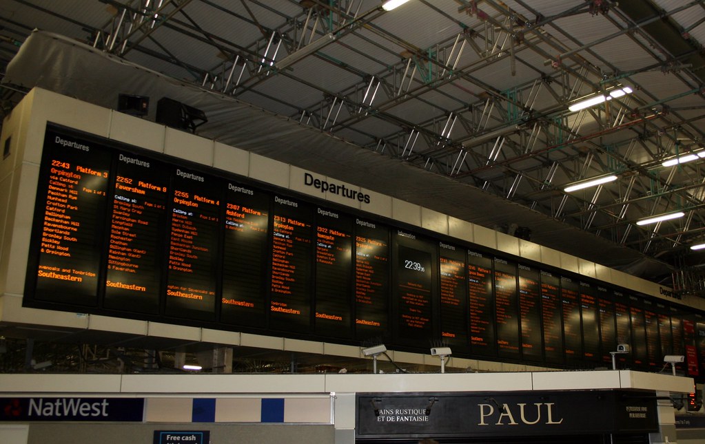 Victoria Departures The Departures board at Victoria railw… Flickr