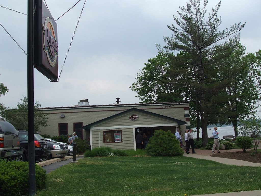 Rose's Restaurant On Reeds Lake, E Grand Rapids, Mi buckle1535 Flickr