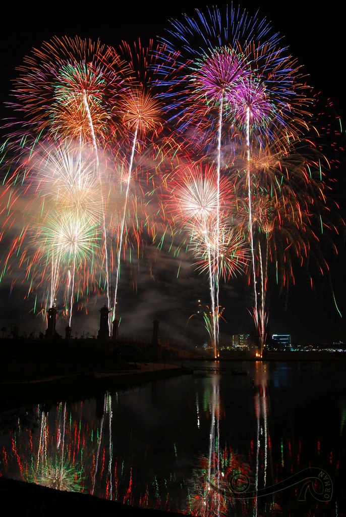 fireworks at putrajaya Fireworks taken during the Malaysia… Flickr