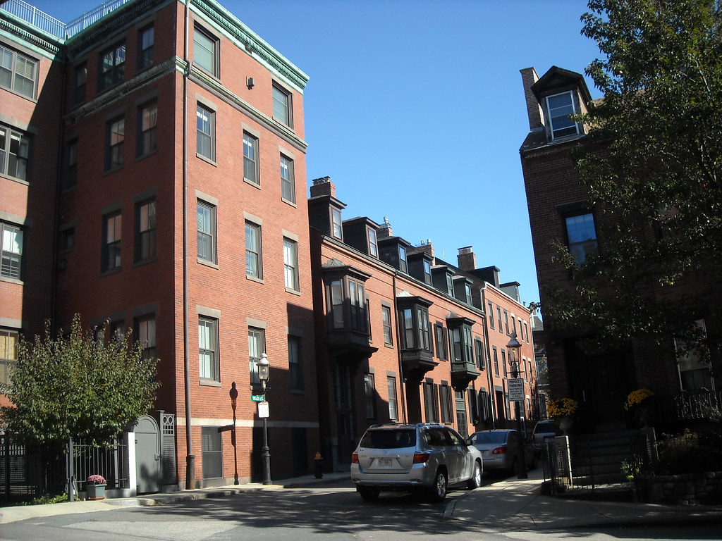 DSCN3271 Rowhouses Wallace Court at Winthrop Street Charle… Flickr