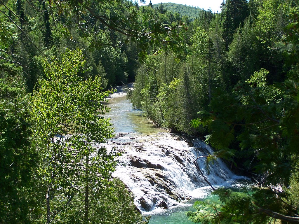 La Chute aux Émeraudes Rivière du Portage Percé Sentie… Flickr
