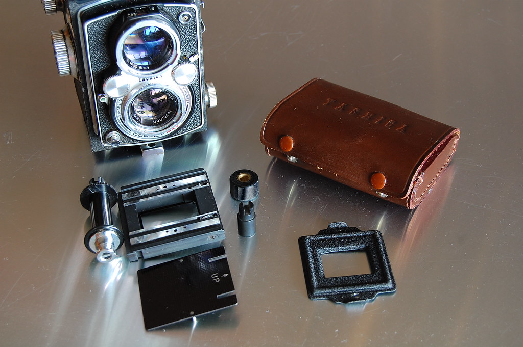 Yashica 635 and 35mm adapter kit Yashica 635 with sport fi… Flickr