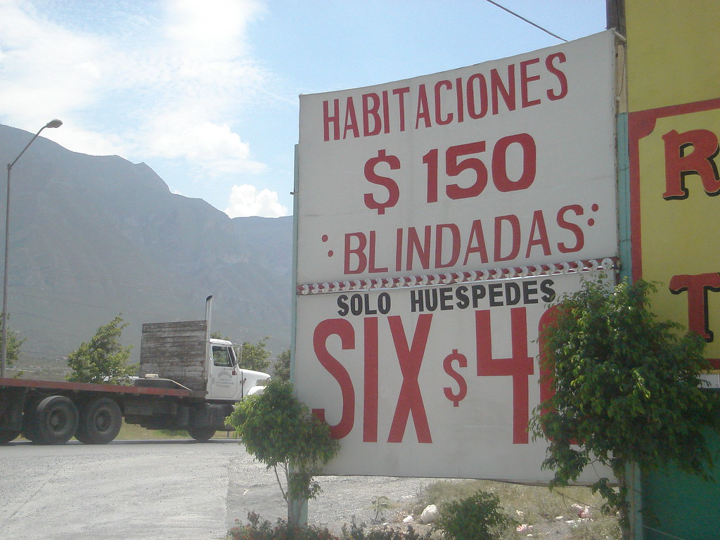 Hotel de paso This notell motel on the outskirts of Monte… Flickr