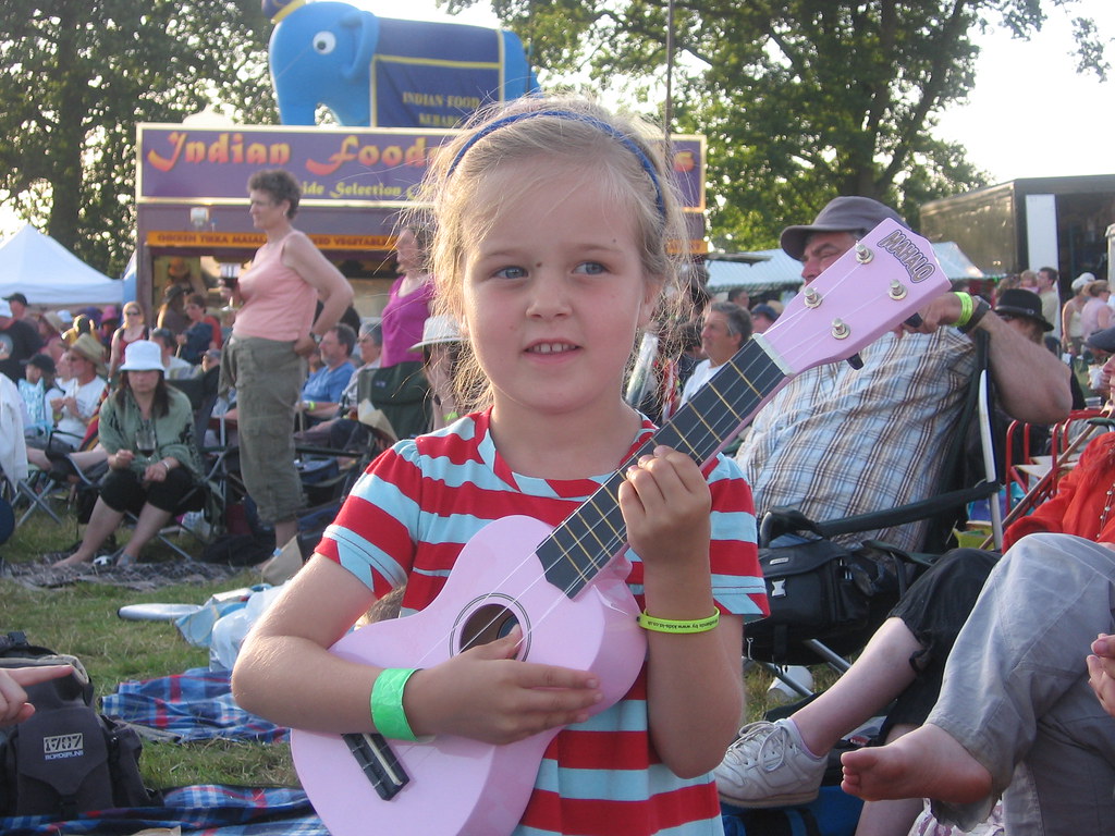 Ukulele girl Lucy with her pink ukulele Simon ster Flickr