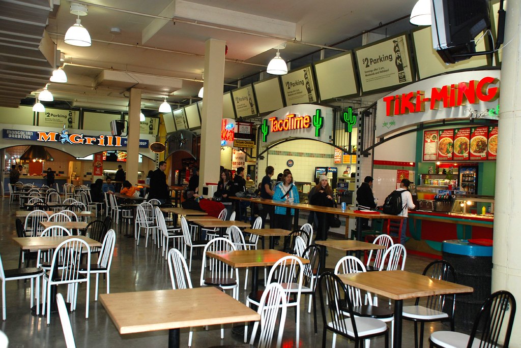 20061230_39 Eau Claire Mall's food court. (And yes, that's… Flickr