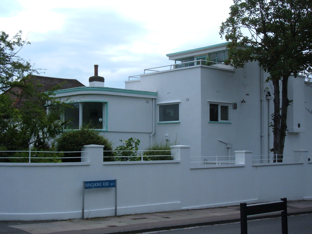 Art deco house, Forest Hill, London, England MattLake Flickr