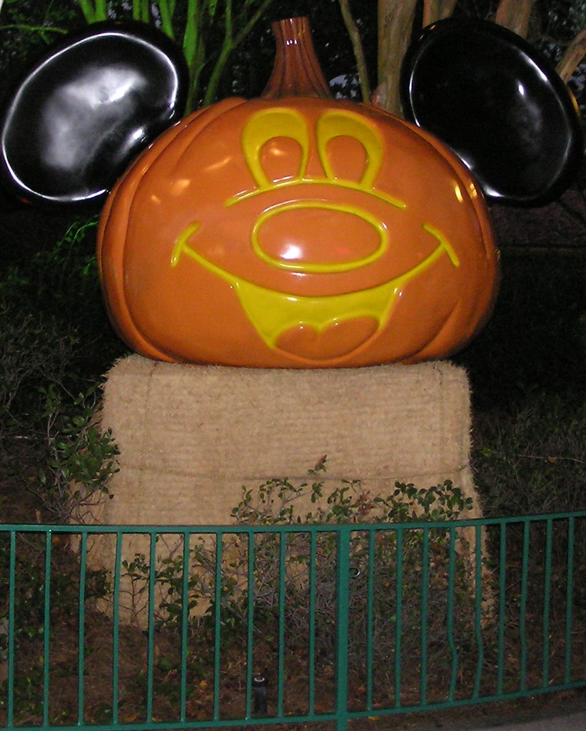 Halloween decorations at Disney World Donna S Flickr