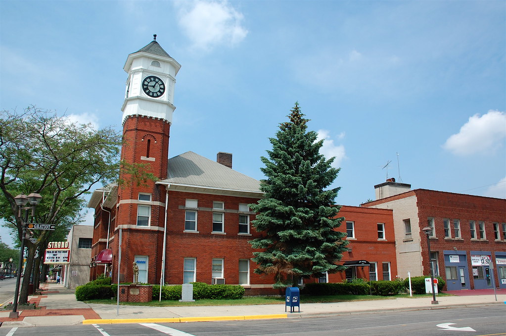 Alma Landmark Public Building in downtown Alma Michigan; c… Flickr
