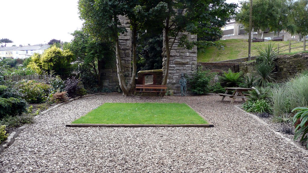 Huntley Gardens Huntley Gardens, Saltash, Cornwall Glamhag Flickr