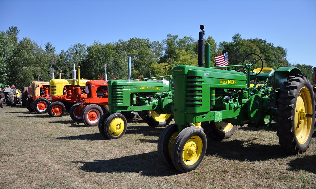 Lineup Old tractors on display at the Blanchard Steam & Ga… Flickr