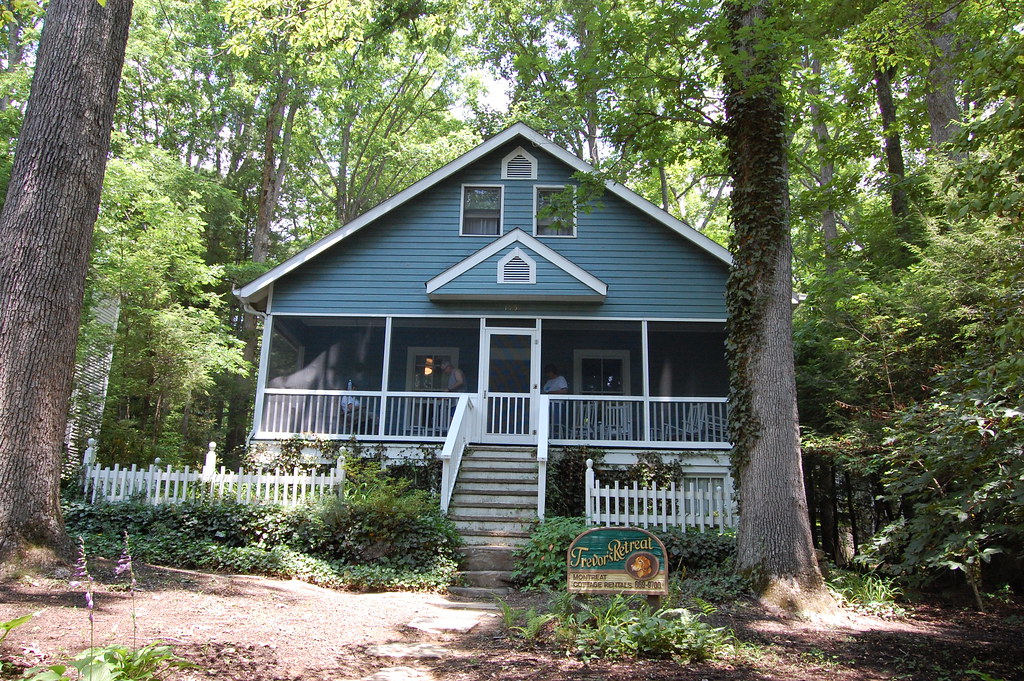 Montreat house 1 10 Adults in a house with 2.5 baths. Whee… Bill