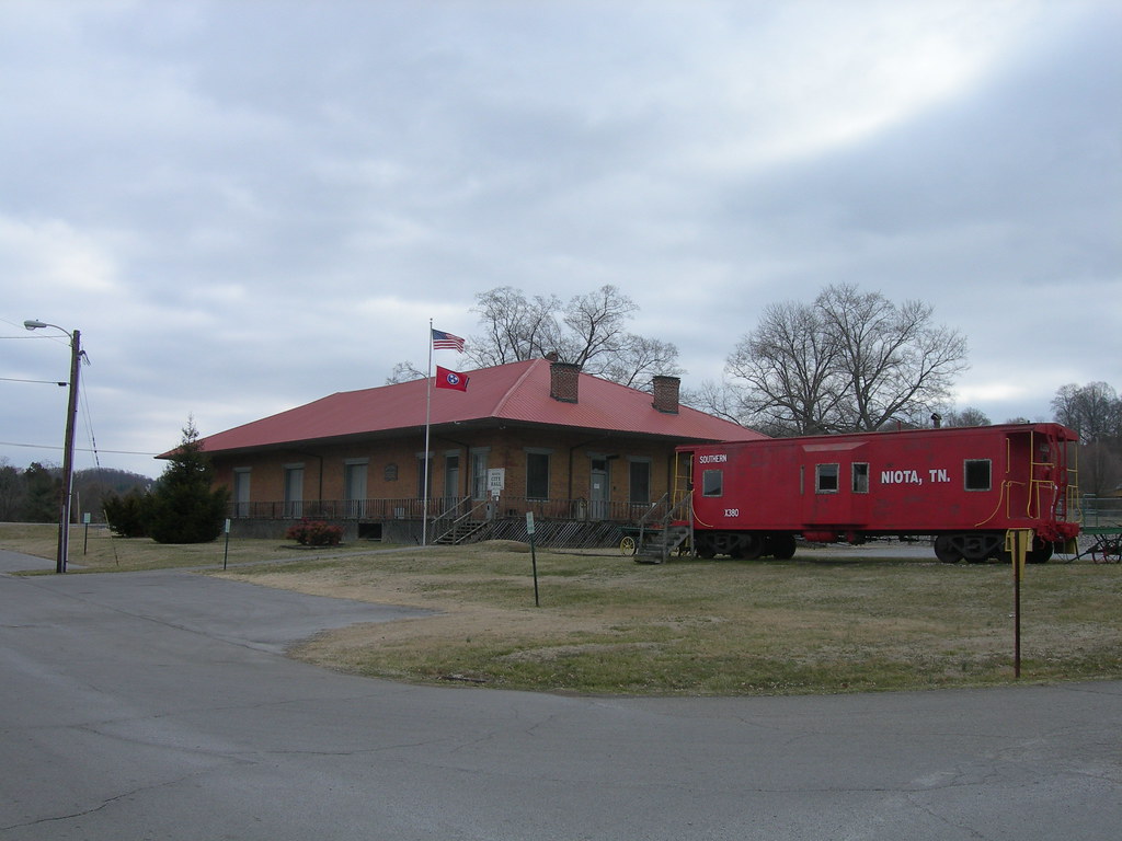 Niota Train Depot Niota, Tennessee Built in 1854 as the Mo… Flickr