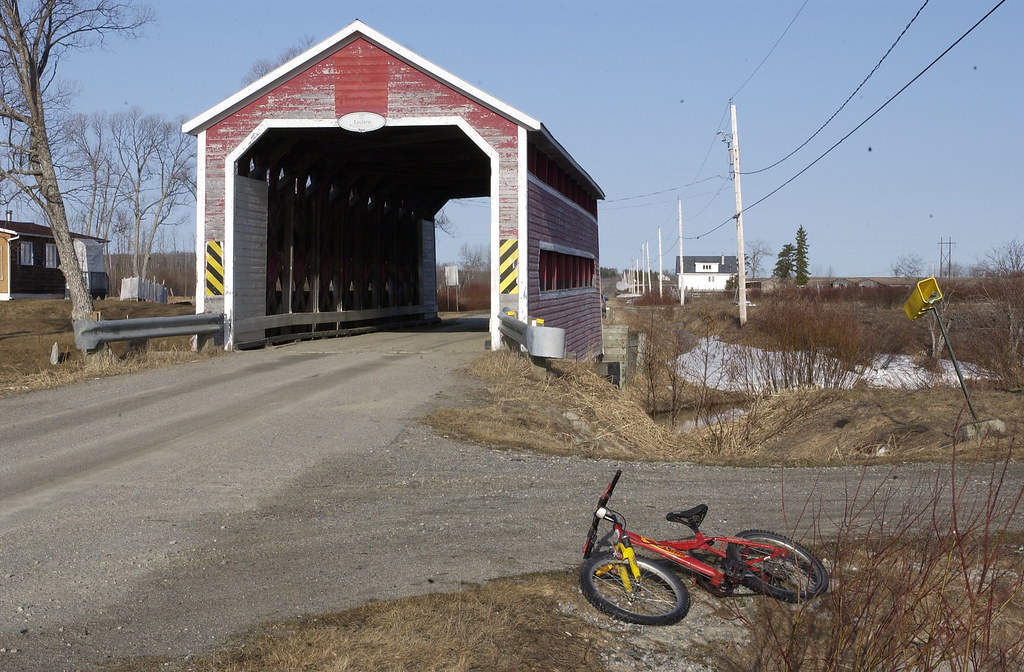Pont Leclerc La Sarre Abitibi Québec. Le pont couvert Lecl… Flickr