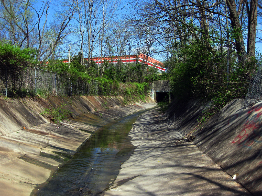 Breedings Mill Branch Creek, Cookeville, TN This is lookin… Flickr