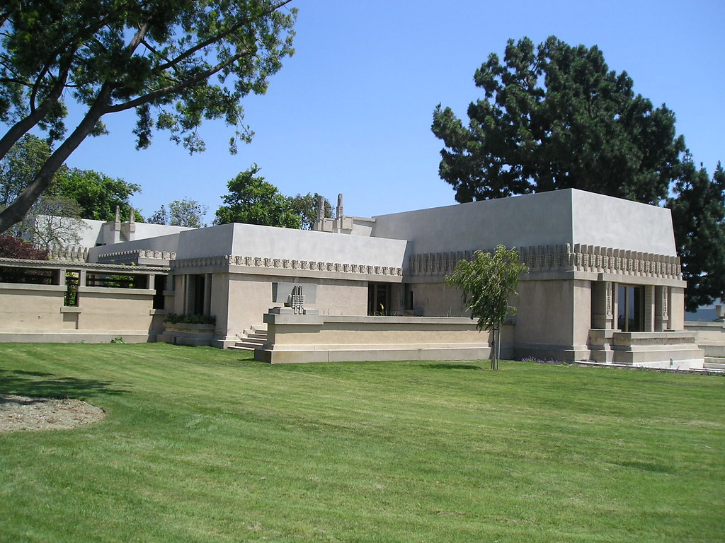 Hollyhock House Frank Lloyd Wright, 1921. swilkes Flickr