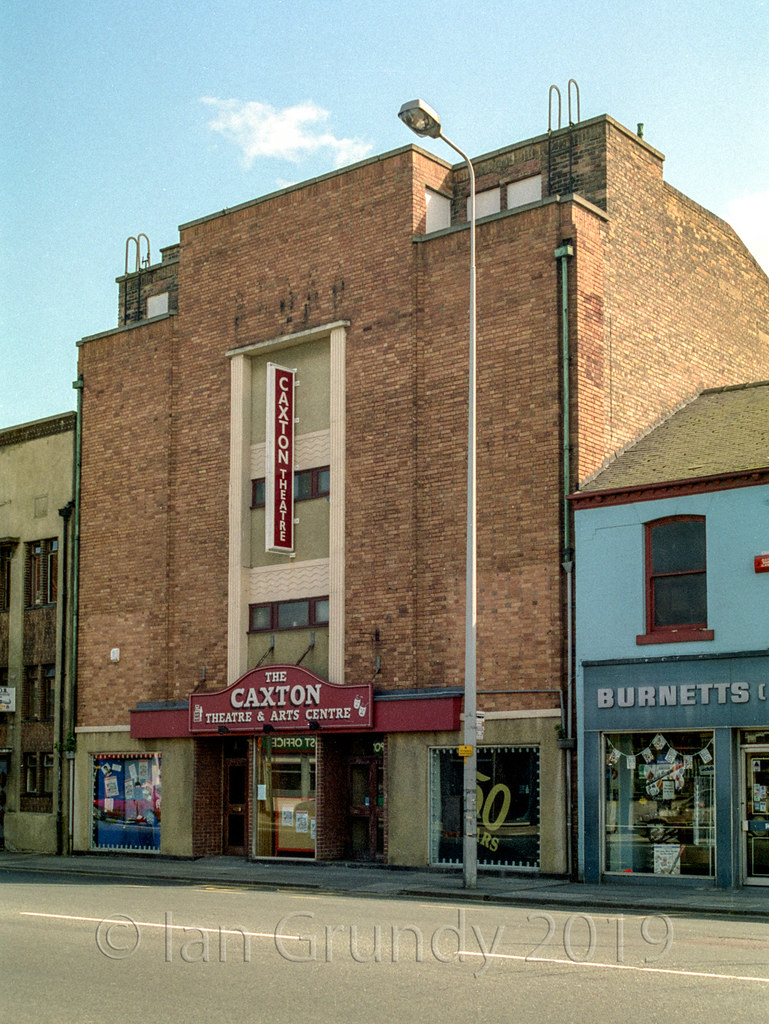 98 Grimsby Caxton 1 The former Plaza Cinema in Grimsby sea… Flickr