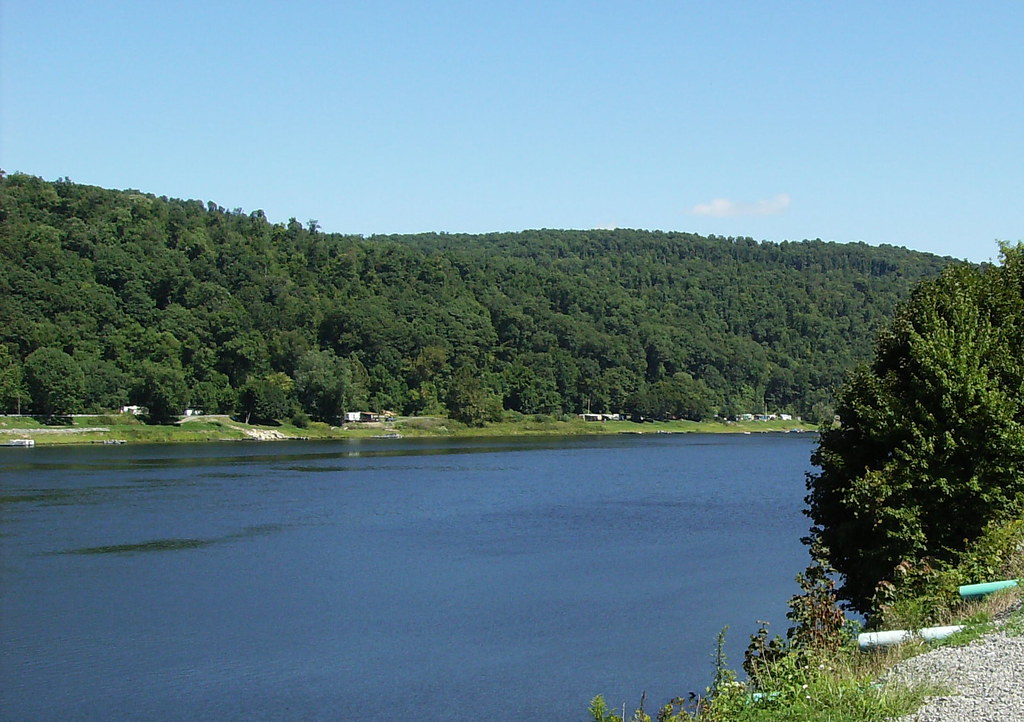 Continuing up Seybertown Road caromyer2222 Flickr