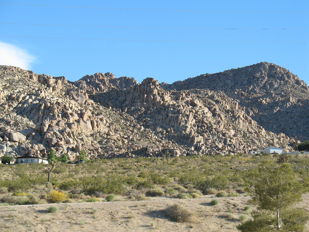 Rockpile The hills behind the HiDesert Medical Center in … Flickr