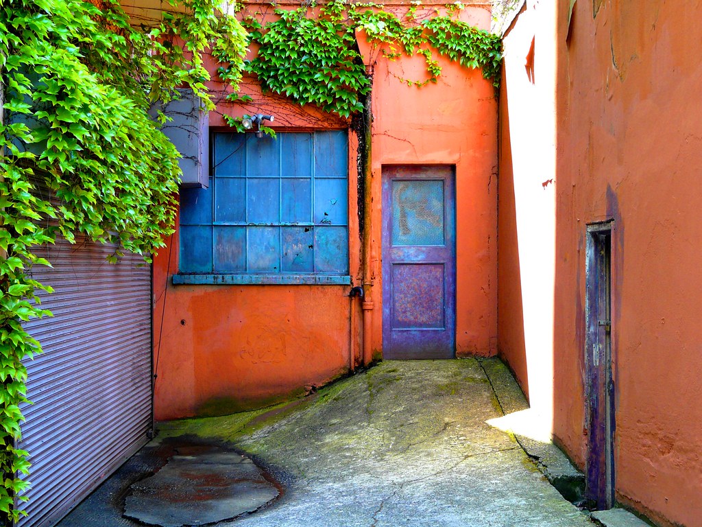 Urban Colors With shaft of sunlight. Capitol Hill, Seattle… Flickr