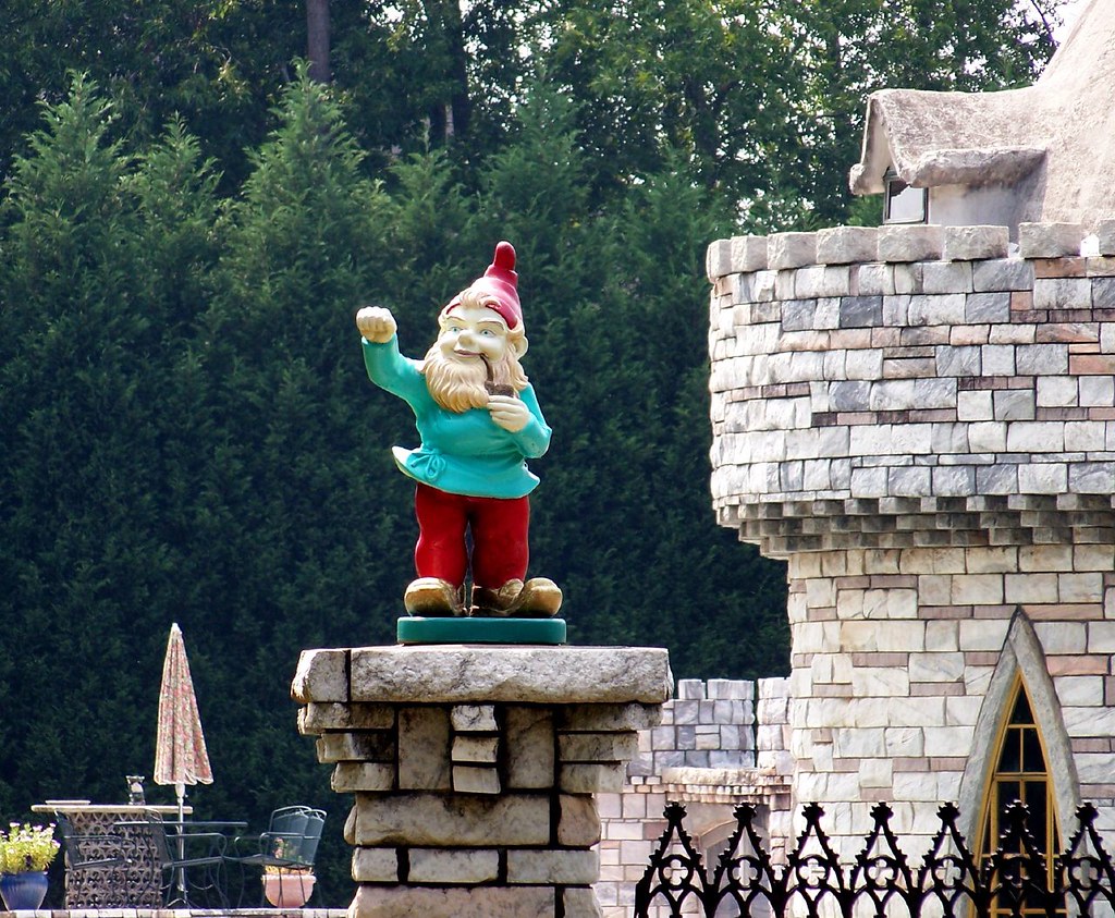 Roswell Castle Hwy 140, Roswell, Here's a page wi… Flickr