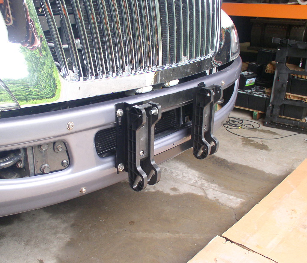 Interstate Batteries Navistar HTS UltraRack bumper mounts… Flickr
