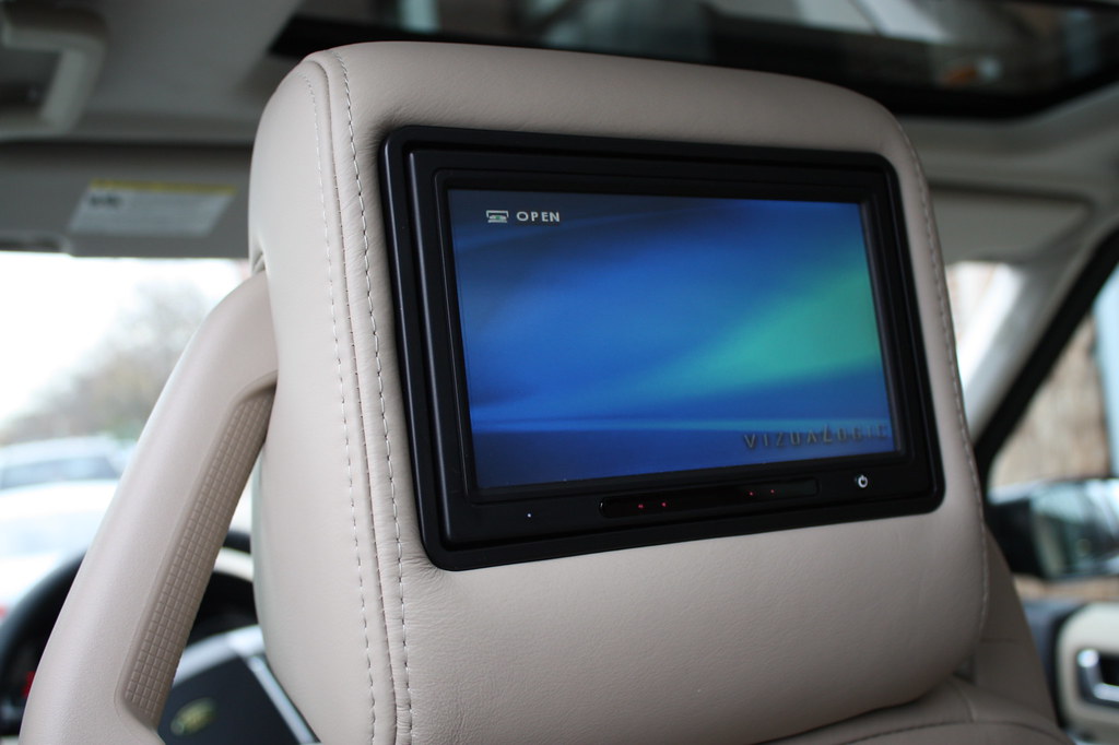2009 Land Rover LR3 DVD Headrest Monitors Rich's Cartunes Flickr