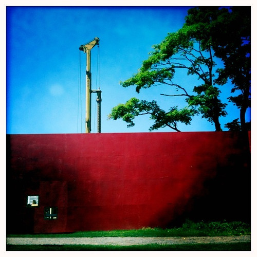 red wall Sound Transit construction barrier at Cal Anderso… Flickr