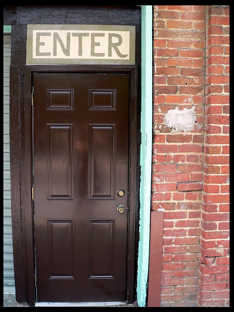 Enter The Bargain Box in Demopolis, AL. Sarah Cole Flickr