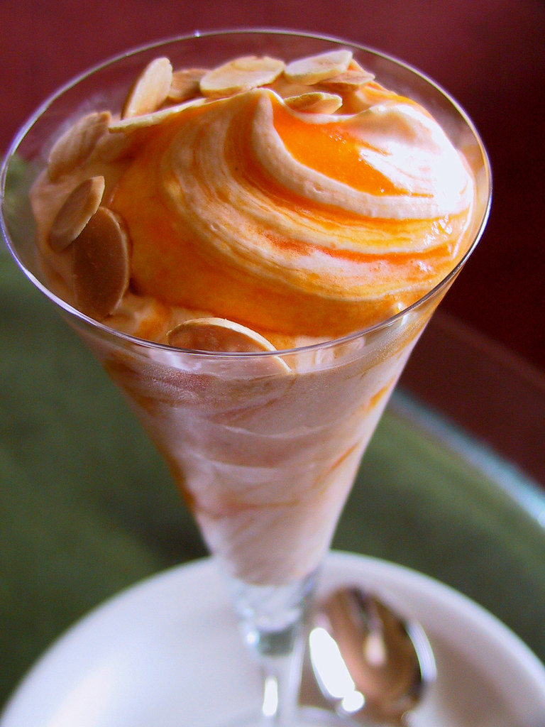 Apricot fool Apricot, my favourite colour in roses, gives … Flickr