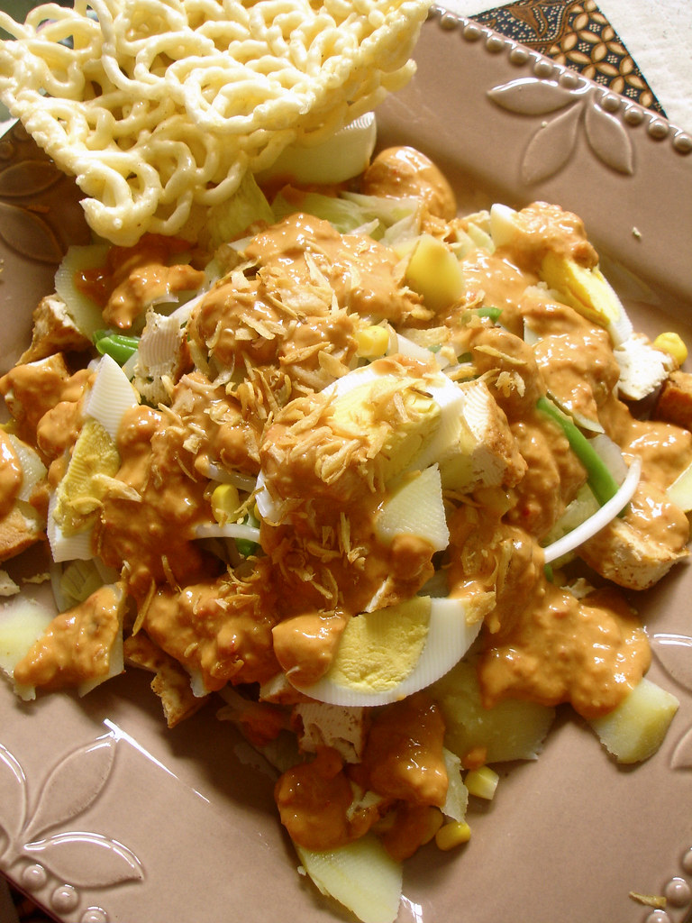 Gadogado Gubeng Gadogado, the famous Indonesian salad