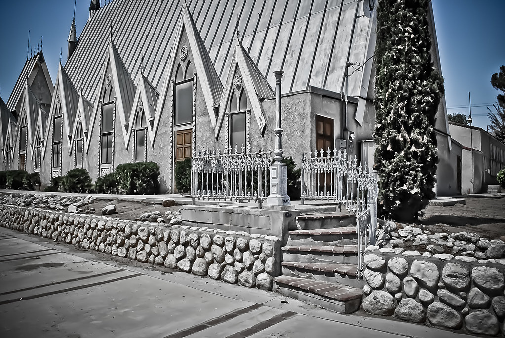 Seventh Day Adventist Church, Perris Ca. theDarkHalo Flickr
