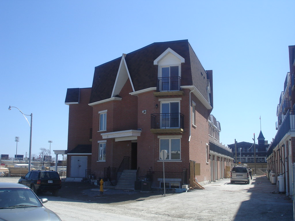 King Towns (Townhomes) (25 Laidlaw St, 5060 Joe Shuster W… Flickr