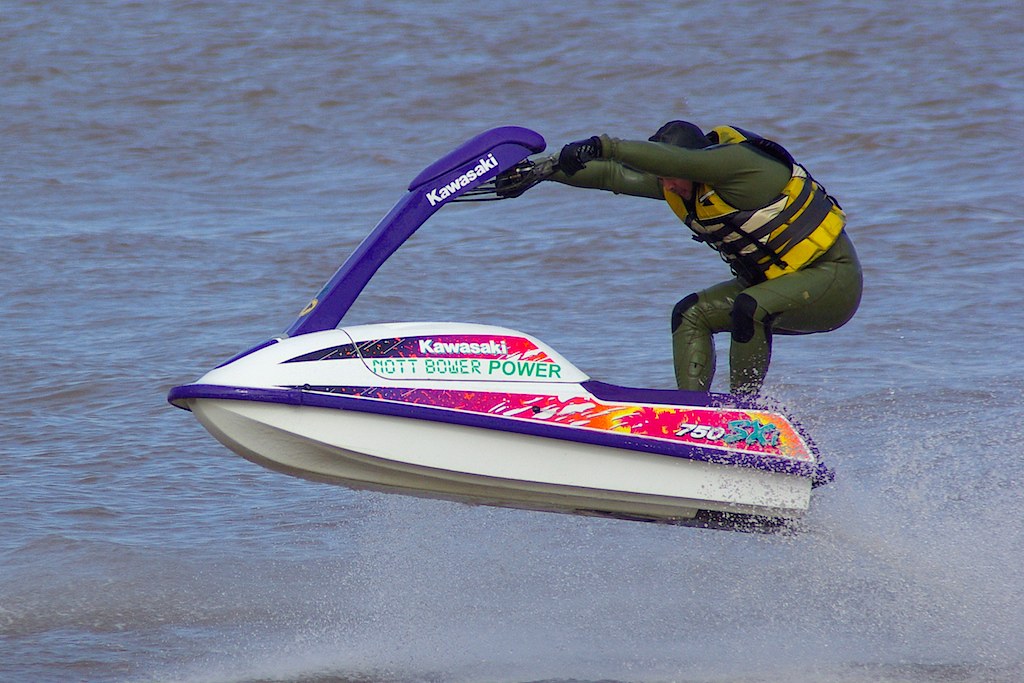 Jetskiing on the River Severn Jet skiers on the River Sev… Flickr