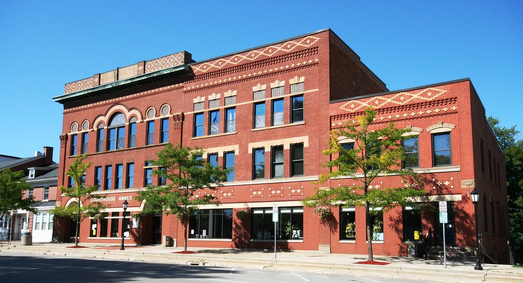 Courthouse Annex IMG_5510 Geauga County Courthouse Annex, … Flickr