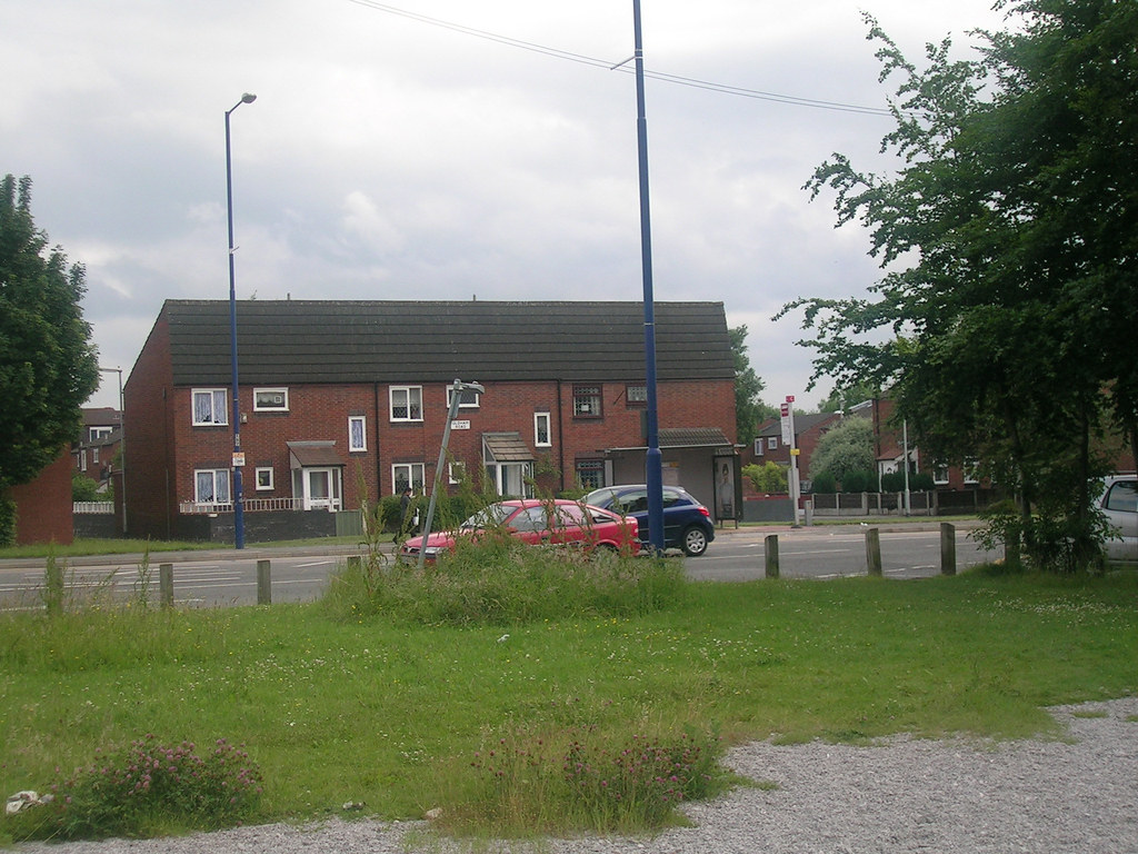 Oldham Road, Newton Heath Oldham Road is predominantley wa… Flickr