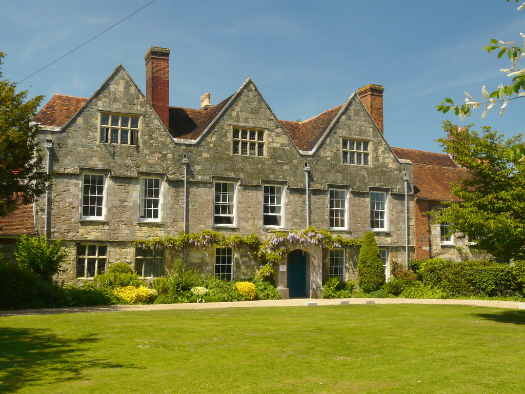 Church House, Winchester c17 Colin Sabin Flickr