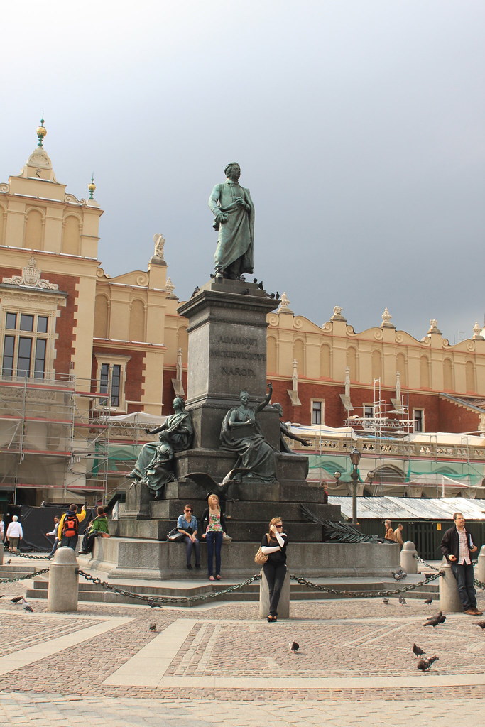 Square monument in Kraków Photo taken by dog4aday. Flickr