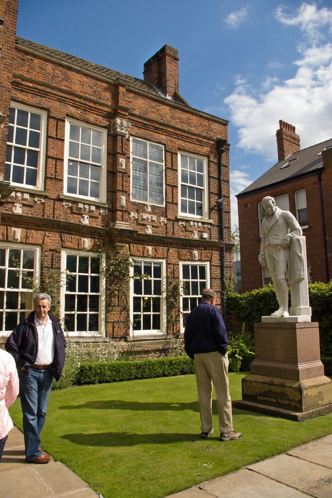 Wilberforce House, High Street, Hull Visitors to the garde… Flickr