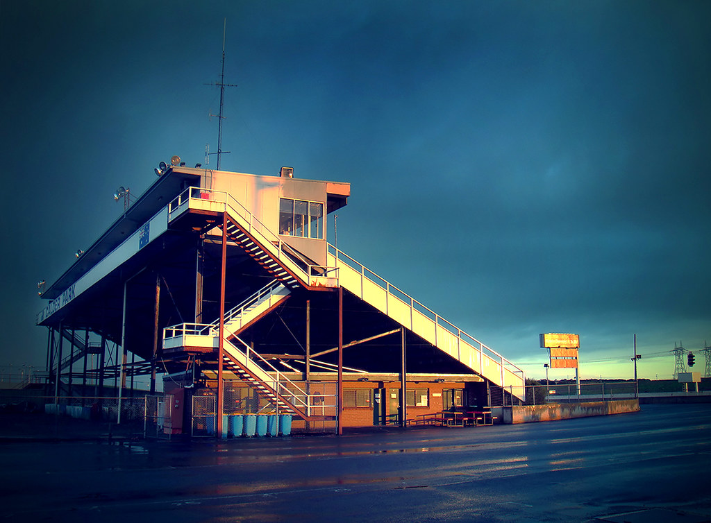 Calder Park Please view large on black jonaspeterson.c… Flickr