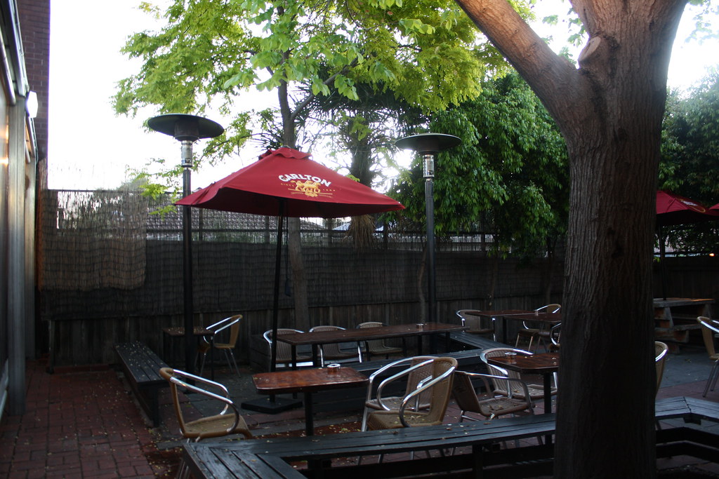 London Tavern, Richmond Beer Garden Snipergirl Flickr